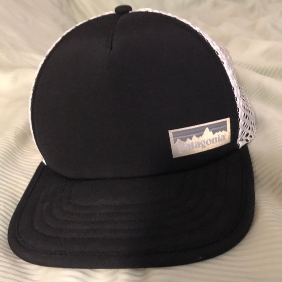 Patagonia Accessories - Patagonia foldable duckbill trucker hat
